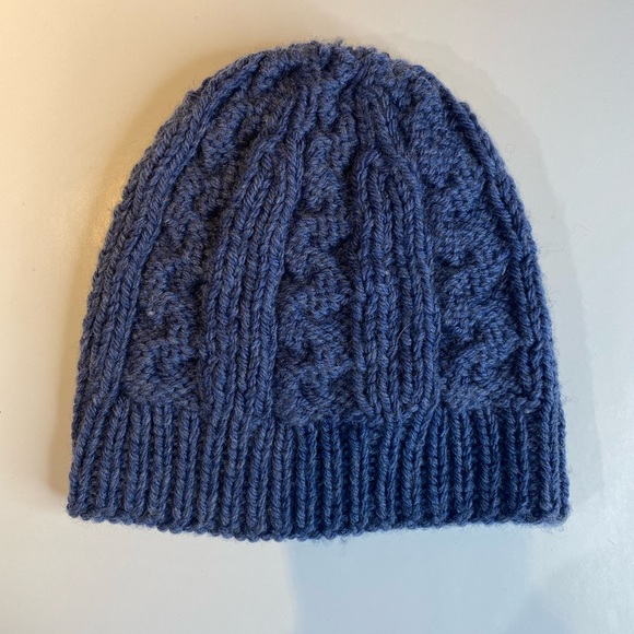 HAND KNIT 100% MERINO WOOL TUQUE WINTER HAT BEANIE HAS STRETCH - Picture 7 of 7